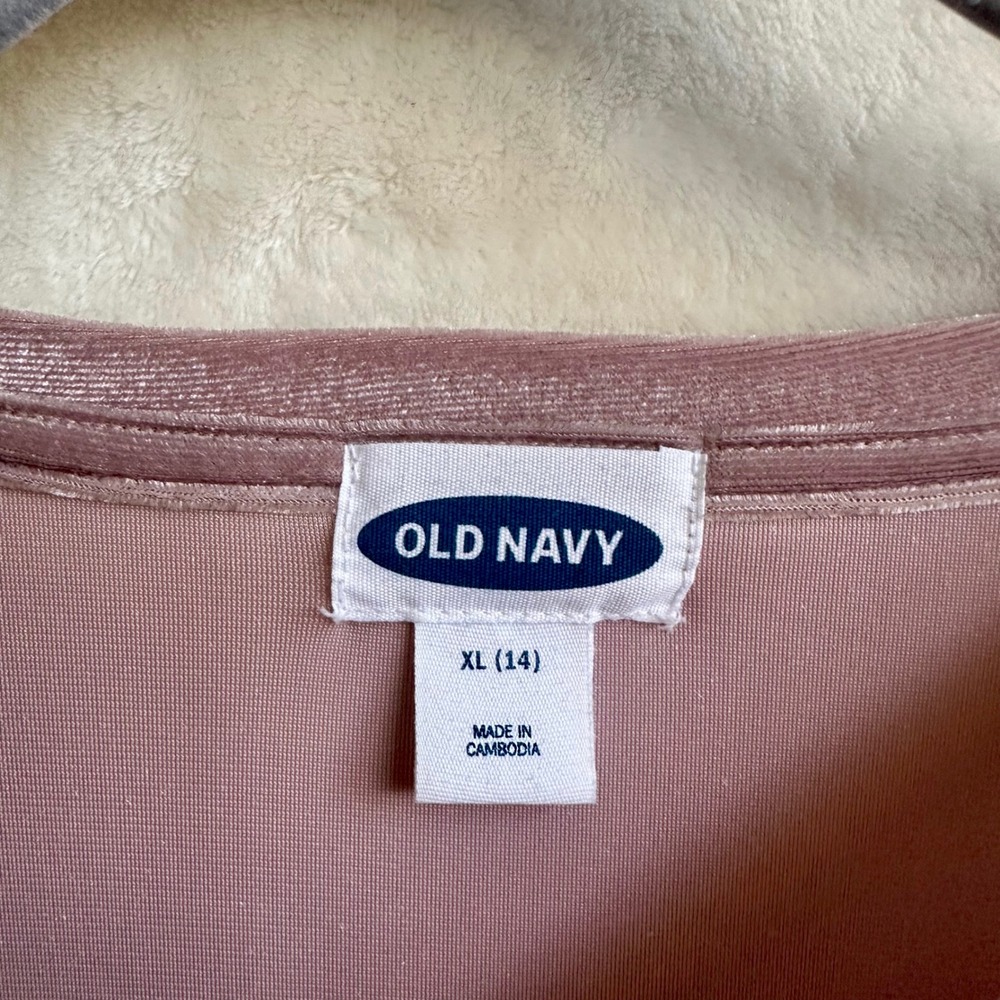 Old Navy Mauve Dusty Rose Pink Velvet Short Sleeve Top Velour‎ Ruffle Sleeve XL - Picture 3 of 5